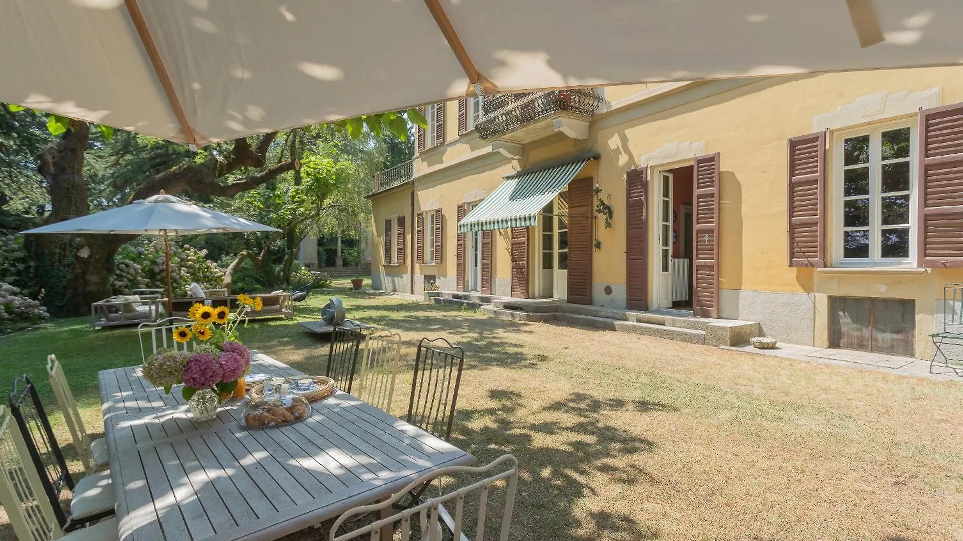 Villa Ca' Moneta Albavilla By Rent All Como Italy